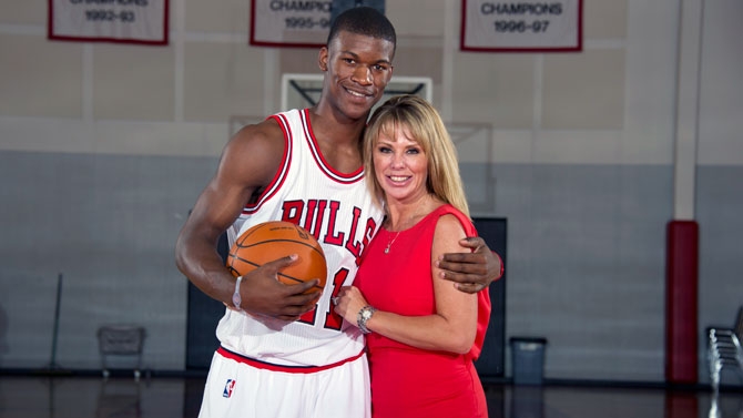 Merci A Michelle Lambert La Femme Qui A Sauve Jimmy Butler